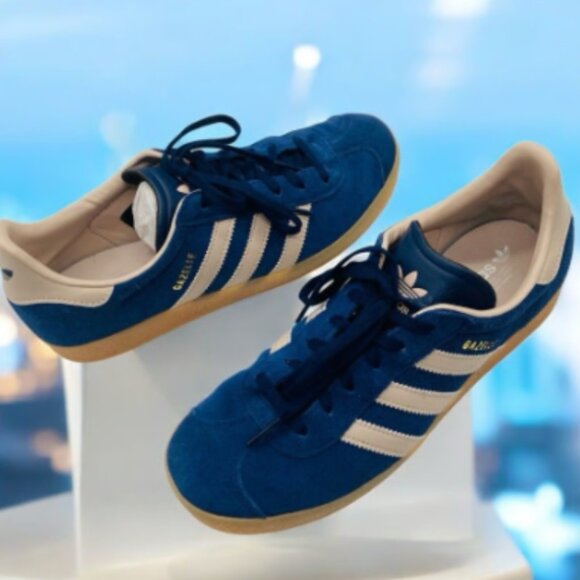 Adidas Gazelle Big Kids 6 or Women's 8 - Blue/Beige Stripes - Lightly Worn - Picture 8 of 8